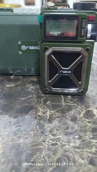 راديو عسكري • شحن شمسي • ٤٠٠٠mAh