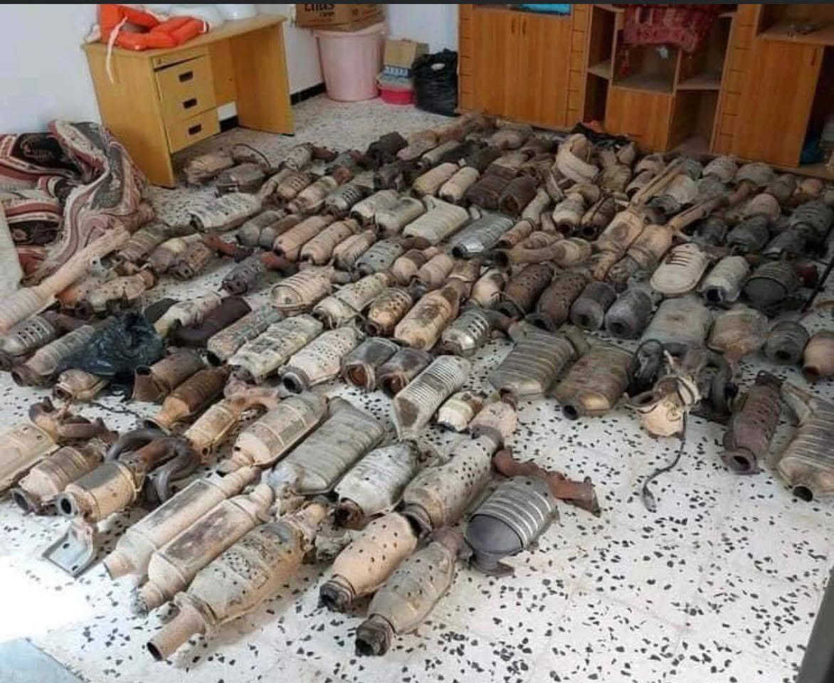 بيع وشراء جميع انواع الصالنصات والحجر البيئه لكافه انواع السيارات الوارد الامريكي والياباني الماني والصيني والايراني والفرنسي متواجدين في كل انحاء العراق الفرع الرئيسي في بغداد وبيع صالنصات ودكشنات لجميع السيارات وشراء الحجر البيئه المستخدم والغير المستخدم للتواصل معنا عبر الرقم الاتي
 واتساب ***********
واتساب ***********
بادارة حجي كاظم 
@الجميع
