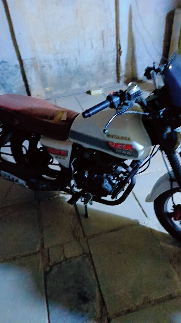 دايوان هوشه 2023 دراجه نظيفه جدا وشرط برغي ما مفتوح بيهه على البلاد والشركه بعدهه للتواصل الاتصال على الرقم *********** راعيهه العارضي البسلام في النجف
