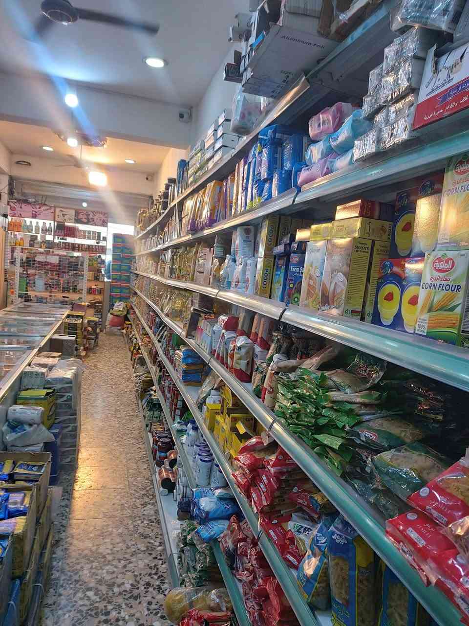 السلام وعليكم ماركت البيع متكاملة بغداد الحسينيه مدخل الحمل مع مولد كاتم 260 امبير ***********
