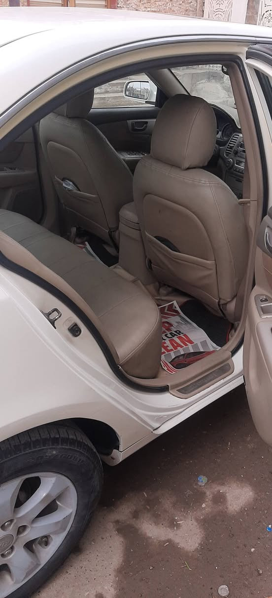 السلام عليكم
كيا اوبتما موديل ٢٠٠٧ وارد امريكي محرك ٦ سلندر /٢٧٠٠ سيارة كامل مواصفات فتحة سقف /كرسي كهرباء /مثبت سرعة/ تحكمات
 استيرن ضربة بنيد وجاملغ للاستفسار الاتصال بالرقم / ***********
