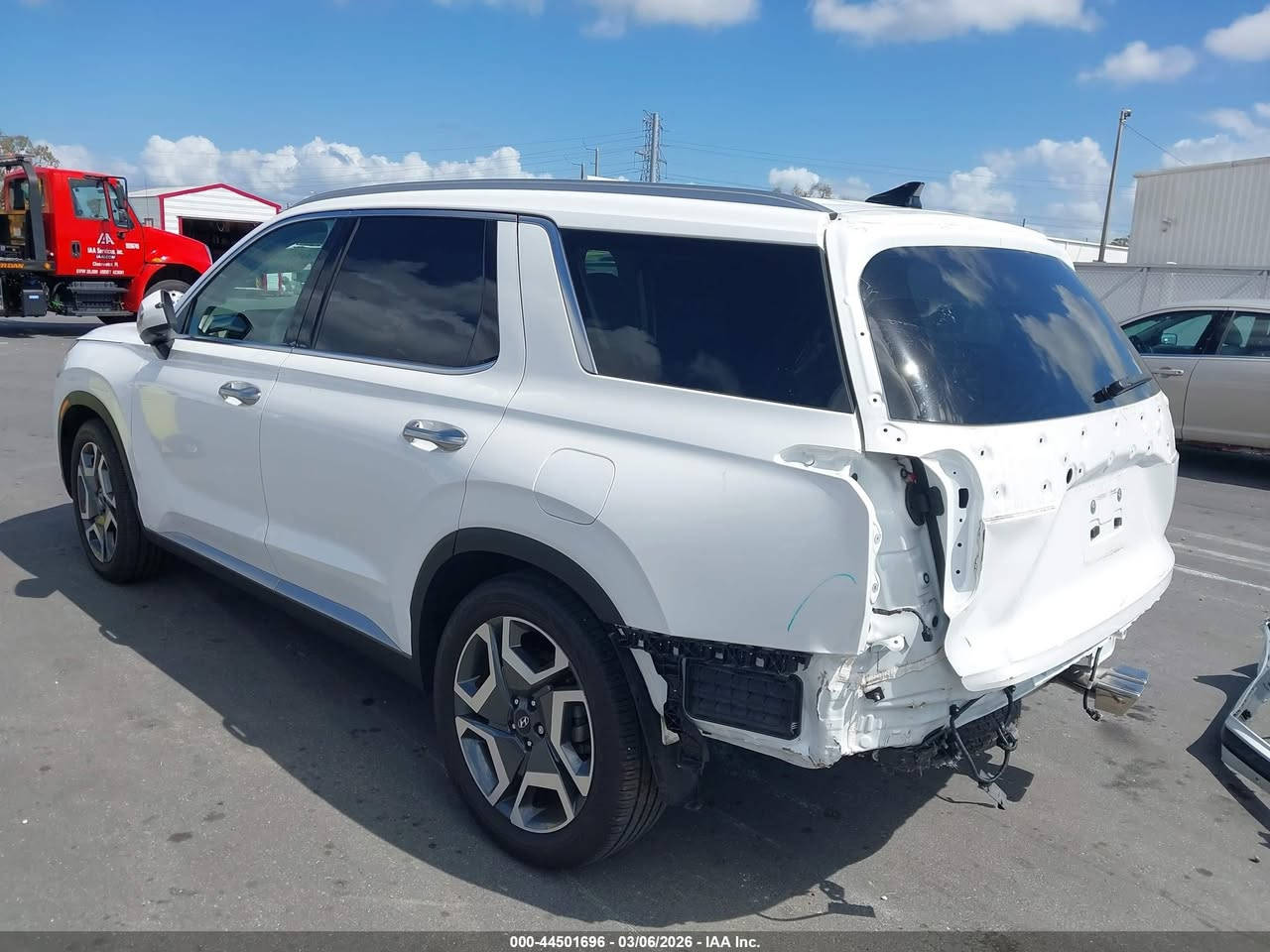 🚨 تنويه مهم
هذه السيارة معروضة في المزاد الأمريكي 🇺🇸
والمزايدة والشراء تتم عن طريق مكتب الباخرة للمزادات 🇮🇶
🔥 تدخل بكتاب الشهداء
───────────────
🚗 نوع السيارة:2024 HYUNDAI PALISADE LIMITED
📅 تاريخ المزاد:الاثنين 30-03-2026
💰 السعر: يتحدد داخل المزاد
📊 الممشى:9827 ميل فعلي
🛠️المحرك: 6 سلندر / 3.8 لتر
───────────────

🔥 مجاناً مجاناً مجاناً
📄 تقرير كارفاكس مجاني بدون أي مقابل
───────────────

🚗 سحب السيارة خلال 24 ساعة من وقت التسديد
💸 حسابات مخفّضة وعمولات أقل من السوق
───────────────

🚢 الشحن متوفر من:
🇺🇸 🇨🇦 جميع الولايات الأمريكية والكندية
➡️ شحن مباشر إلى العراق
➡️ العقبة – جبل علي – ميرسين
───────────────

🛃 تخليص كمركي كامل من ميناء أم قصر
🏔️ تخليص كمركي إلى إقليم كردستان
🇯🇴 شحن مباشر إلى عمّان (العقبة)
🇹🇷 شحن إلى ميناء ميرسين – تركيا
───────────────

🏢 فروع الشركة:
📍 الفرع الأول: بغداد – السيدية – الإعلام
📍 الفرع الثاني: الإمارات العربية المتحدة – الشارقة – الصناعية 4
───────────────

👥 مجموعة البيع والشراء:
https://www.facebook.com/share/g/17pXXBgeeU/?mibextid=wwXIfr

───────────────

🎵 TikTok:
https://www.tiktok.com/@al_bakhera?t=8qGOLioZlVE&_r=1

───────────────

📞 للاستفسار والتواصل:
+9647739115599


**إذا كنت صاحب هذا الإعلان وتريد حذفه لأي سبب، رجاءا أرسل رسالة إلى الدعم الفني**