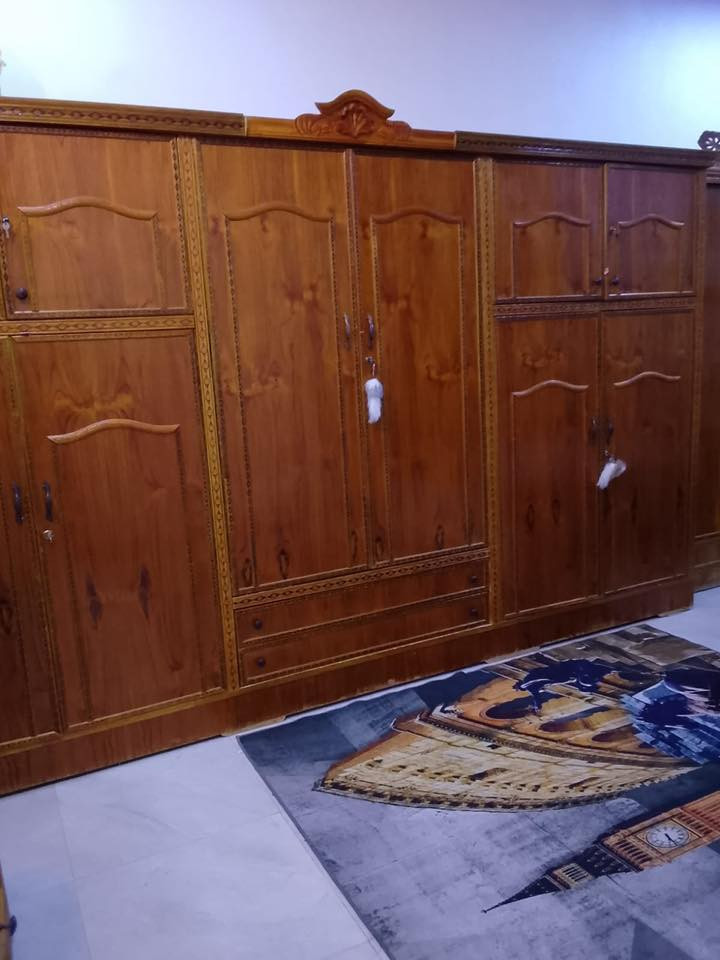 غرفه عراقيه كنتور ٦باب +ملحق كلش نضيفه  سعر٧٠٠(بغداد الامين)
***********
