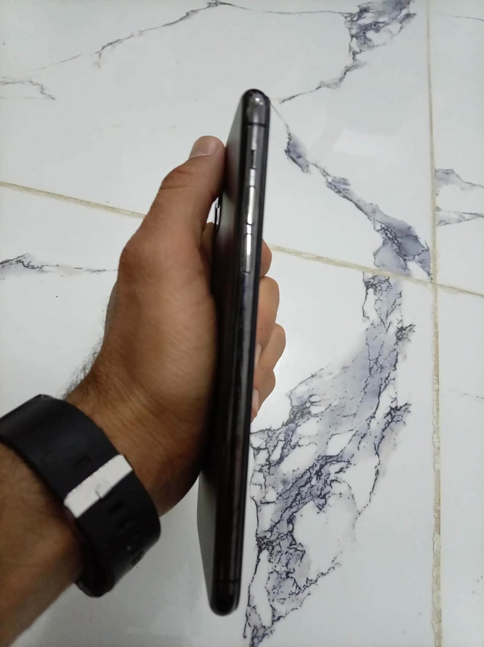 للبيع ايفون 11برو ماكس
ذاكره 64 تك سيمً
مبدله شاشة 3خيارات  وبطاريه اصليه 
سعر .خاص .؟؟


**إذا كنت صاحب هذا الإعلان وتريد حذفه لأي سبب، رجاءا أرسل رسالة إلى الدعم الفني**