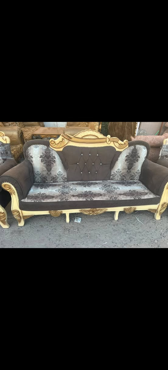 السلام عليكم ورحمة الله وبركاته🌹
توفر تخم ملكي 👑 تركي 
المواصفات: 
١٠ مقاعد 
٨ كوشات هديه 
🤛وبس بـ 475 شتردون بعد 🤜
متوفر عدنه مراوس


**إذا كنت صاحب هذا الإعلان وتريد حذفه لأي سبب، رجاءا أرسل رسالة إلى الدعم الفني**