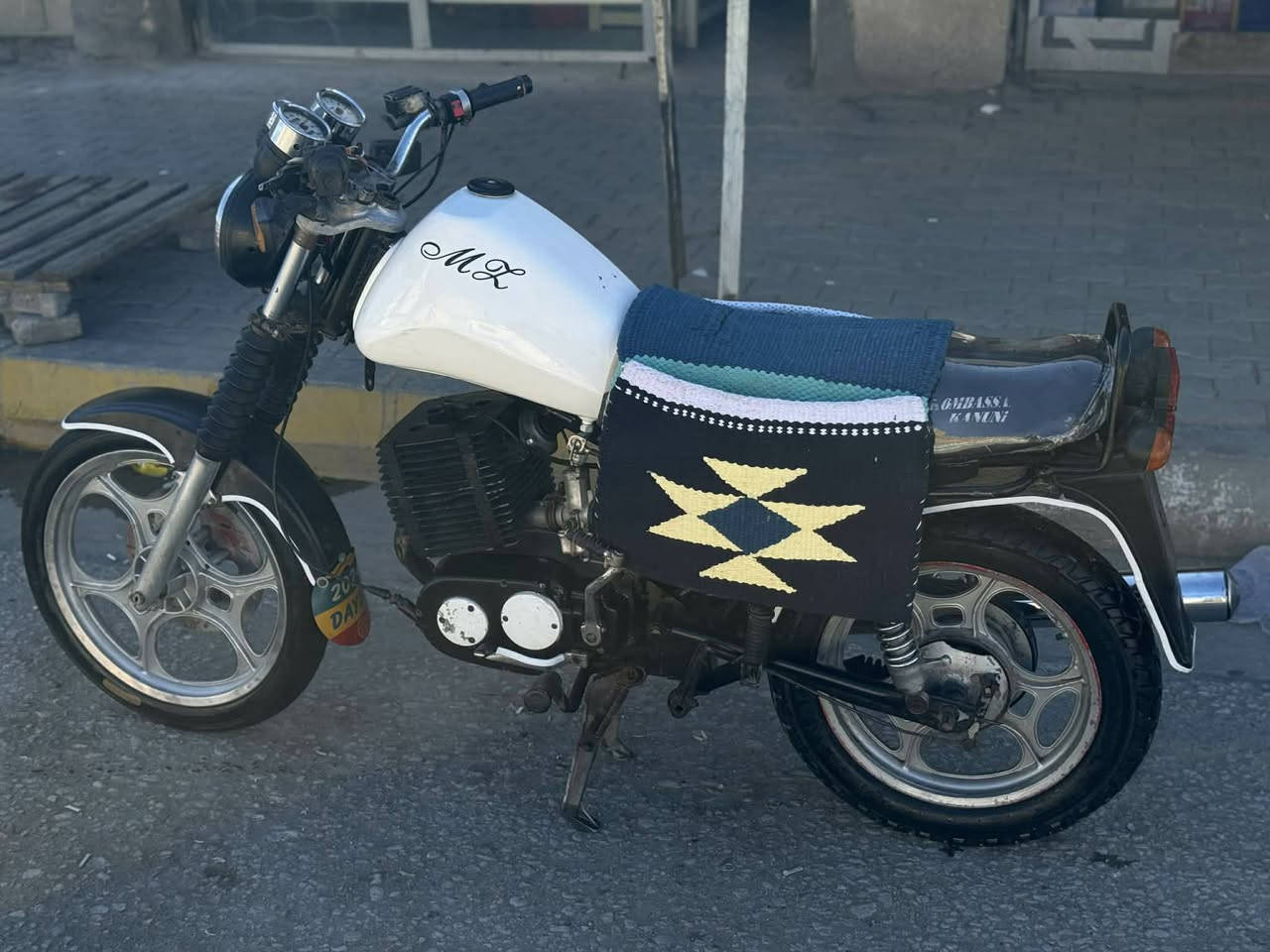 دراجه امزت (قنبوره)  كصه 2 
مكفوله كير ومكينه نضافه مثل ماشوف بلصوره 
كربلاء المقدسه / حي العامل //*********** التفاصيل اتصل برقم
