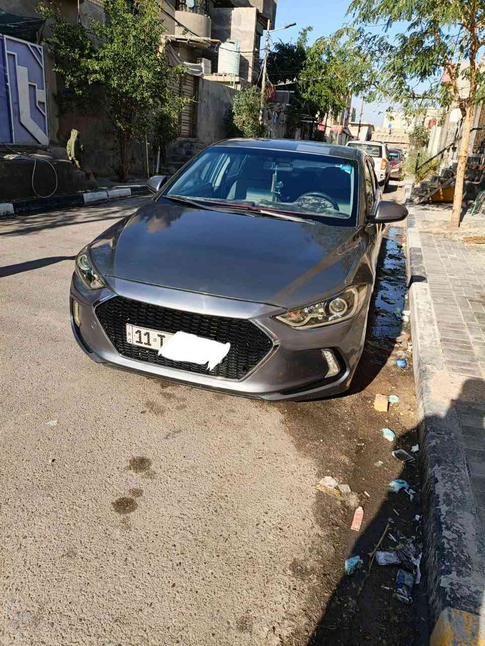 الانترا 2017 وارد أمريكي حادثها بنيد فقط وبيها بارد وبعض الملاحظات المكينه بدايه خيط السعر 118 وبيها مجال اتصل وبالخدمه *********** مكان البصره
