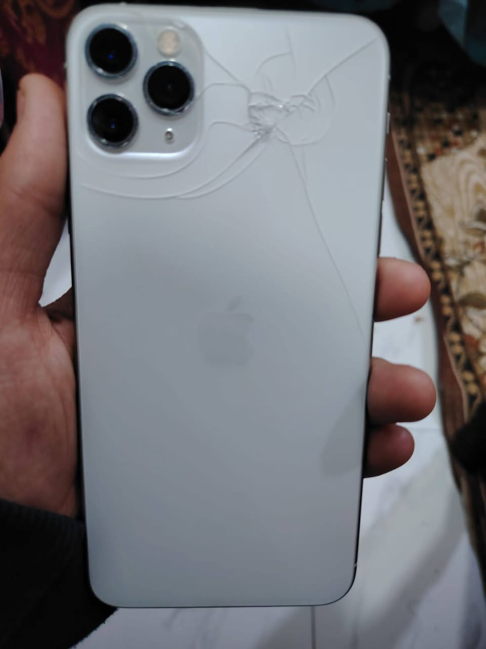 ذاكرة 256
11برو ماكس 
مبدل شاشة
ظهر مفطور
فيس ايدي واكف
يشتغل شريحة وكلشي
امريكي نموذج m
وحدة الموبايل ما ويا كارتونة
للأستفسار الأتصال على الرقم ***********
