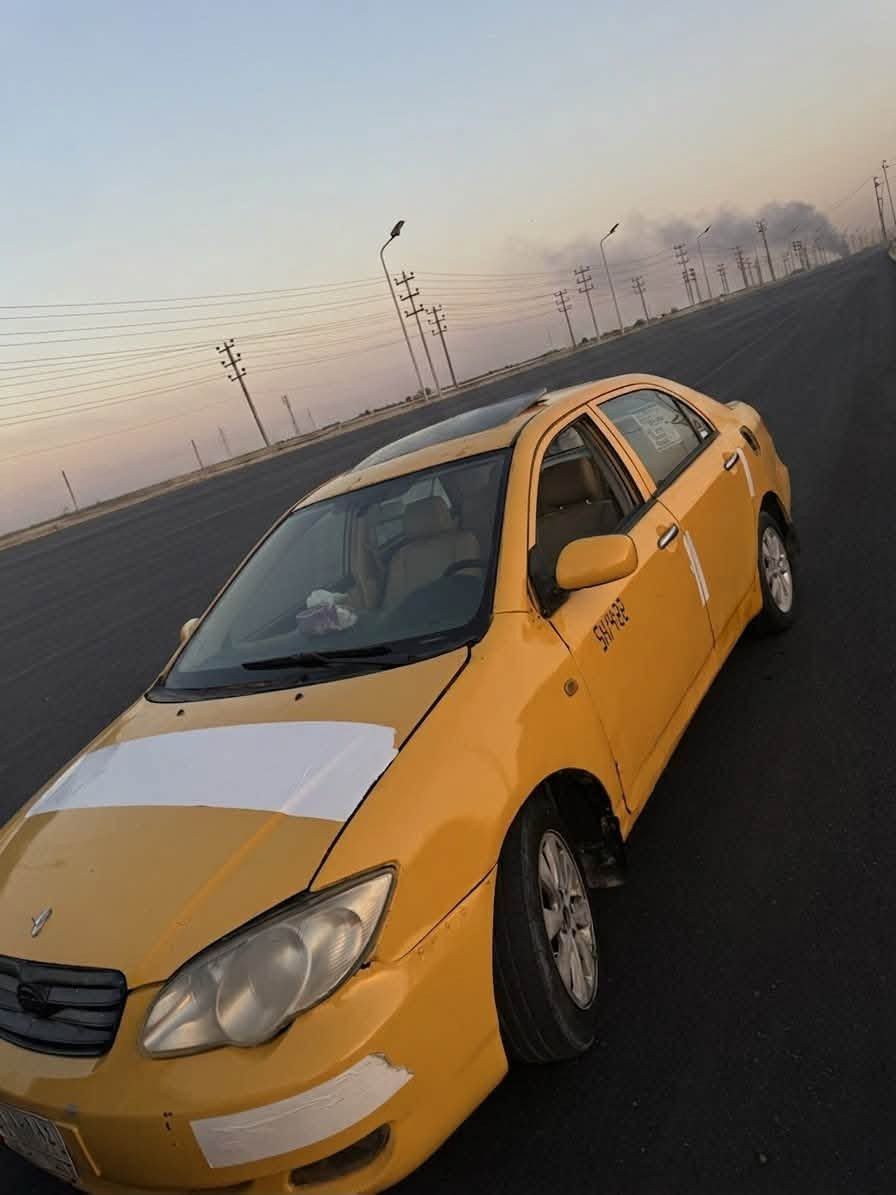 سلام عليكم بي وايدي مديل٢٠١٤بيع فقط مكينه وكير كورله بي كاجو حداديه نص عمر تخم تاير جديد كهبربيات كله شغال رون كيلو متر حماوه بانزين مسجل سمعات لايتات كله شغاله مصفره هيه وغرمات تحويل ثاني يوم رقم بصره سعر٢٧.وبيه مجال بصيط سياره ترايك وين ما تريد شغل وطلع مال باب الله مكاني بصره رقم الهاتف***********
