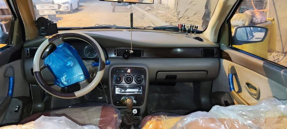 سلام عليكم 
سياره سمد سورن 2011 سياره مكفوله عده كرن خلفي 
حداديه جديده تبريد -متفها  تحويل ثاني يوم 
عنوان نجف رقم ***********
