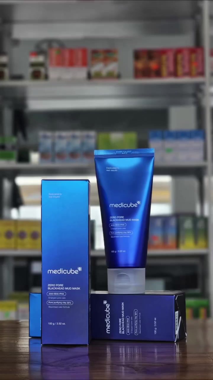 ماسك للمسام الواسعة و تقليل إفراز الدهون 💫

ماسم طيني بثلاثة أحماض AHA, BHA, PHA لتنظيف المسام بعمق و تقليل الدهون في الوجه 🌟

مع مكونات مهدئة للبشرة مثل الألنتوين و Guaiazulene اللي يعطي اللون الأزرق للماسك🔵
السعر : 15 الف
#اكسبلور #مكياج #مشروع #عطور​ #عناية_بالبشرة #كوزمتك #اكسبلور


**إذا كنت صاحب هذا الإعلان وتريد حذفه لأي سبب، رجاءا أرسل رسالة إلى الدعم الفني**