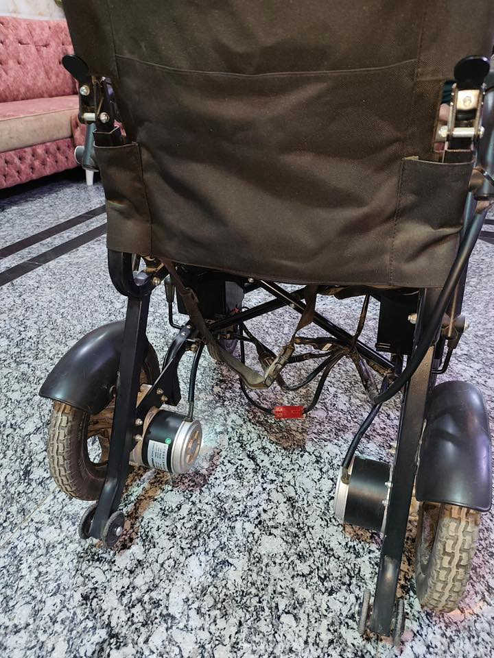 كرسي للبيع بسعر 200الف
الرقم ***********
