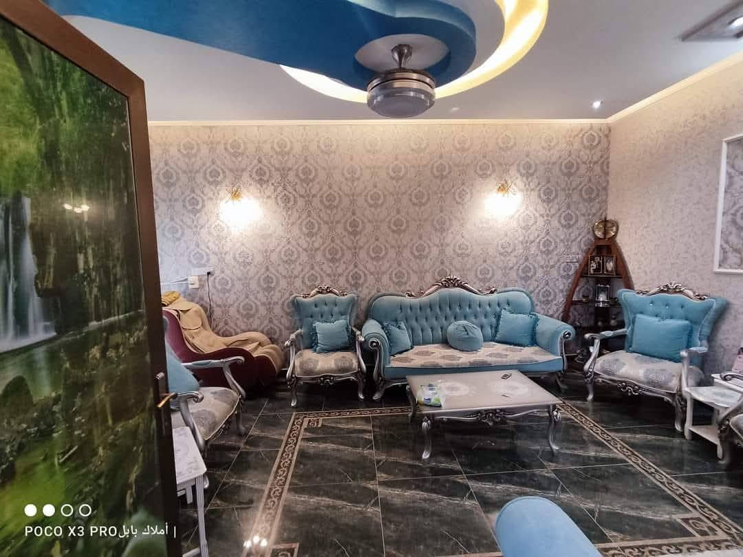 🔊عـــــــرض ممـــــيــــز #ممـــكـــن #آســتـثمار 

#الـــوارد #الـــــشــــهــــري مــــلـــيـــونين ونص 

🏘️دار حــديـــث #ثـــــلاث طــــوابـــق مـــع آلاثــاث  #للبيــــــــــع

 فـٓــــي #الـكــــــرامــــه  قـــرب روضـــه مـــــريــــم 

#طابــــو #مـــــلك #صــــرف

آلمــــســـــاحــــه // 185م 

آلــــــــواجـــــهــه //  9.250م 

آلــــــــــــنـــــــــزال // 20م

عــــرض الشــــارع // 15م #تــــبــــليــط و #مـــجـــــاري 

#الــــطــــابـــق الاول
صــــاله وهــــول وغــــــرفــــــتيـــن نـــــوم ومـــطـــبــــخ ومنـــاور وكــــراج ســـياره 

#الــــطــــابـــق الثــــانـــي

صـــــالــه وهـــــول كــــبيــــر وهــــول صـــغـــيـــر وســــتــــراحـــه وغــــرفـــــتيـــــن نـــــوم ومــــطـــبـــخ ومــــجــــمع صـــحيـــات مــــشــــترك ودرج ســــلــــم

#الـــطـــابــــق الـــثــــالــث

صـــالـــه وهــــــول وغــــرفــــــتيـــــن نــــــوم ومـــطـــبــــخ ومـــجـــــمع صــــحــــيات مشـــــتـــــرك ودرج ســـــلـــــم

#مـــلاحـــظـــه الــدار مجــــهــــز  آثــــاث درجـــى اولـــى 

___________________
للأستفســـــــار عــــــن السعــــــــر يرجـــــــىٰ تـــــــرگ تعليـــــق (السعـــــــــر) #وسيتــــــم #الـــــرد 
__________________

#مكتـــــــــب
                🇮🇶أمــــــــلاك بابــــــــل للعقـــــــار🇮🇶
#الكــــــــائن
  شارع_الكرامة_قرب_الضريبة_مقابل_التخطيط_العمراني

☎️***********☎️‏‪0782 220 3665‬‏
