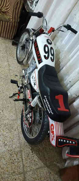 السلام عليكم دراجه للبيع صاله قليل من تعمرت شاصيه 14 مبدل بيه رنكات فقط سعره 800 بيه مجال حك الجيه *********** بي واتساب مكاني كوت شيخ سعد
