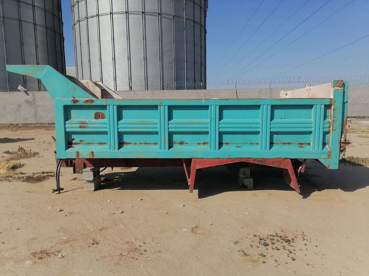 بدي البي للبيع طول اربعه امتار ونص

*********** /***********
