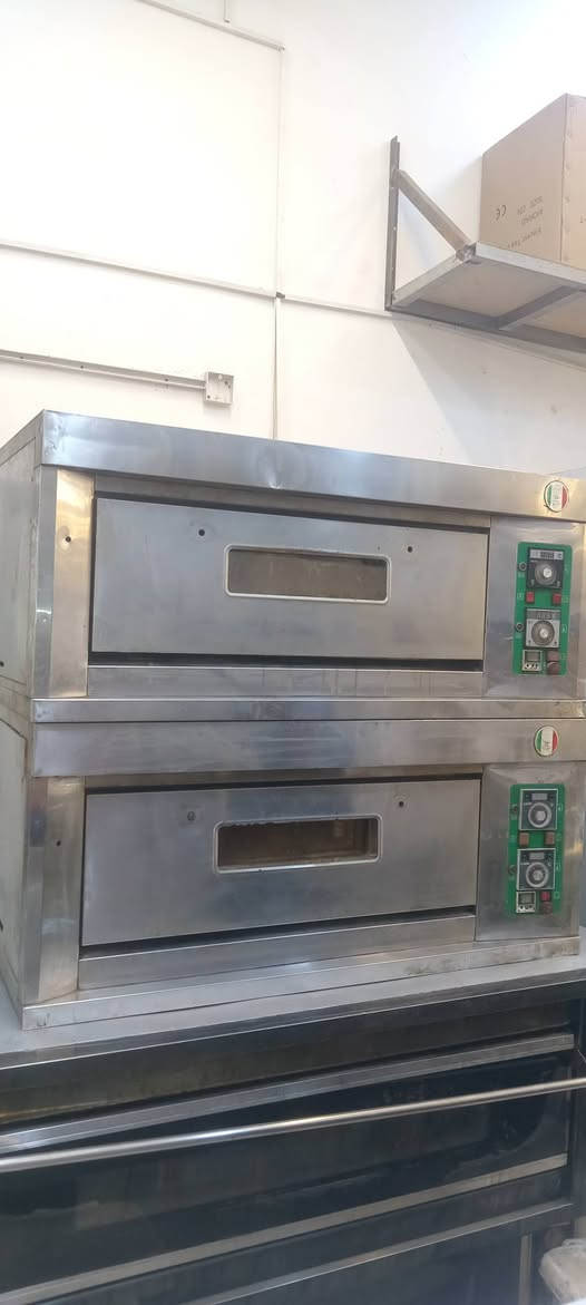 افران مستخدمة نظيفة كلش
افران غازية مستخدمة نظيفة كلش 
اخر قطعتين متبقية
الوجبة القديمة امتياز ايطالي
حجم ٧٠ داخل حجر
حساسات ثرموستات جداحات
شاشات دجتال
مشاعل غاز
للاستفسار عن التفاصيل الباقية راسلني ماسنجر وتدلل
المكان بغداد العلاوي قرب مستشفى الكرامة.


**إذا كنت صاحب هذا الإعلان وتريد حذفه لأي سبب، رجاءا أرسل رسالة إلى الدعم الفني**