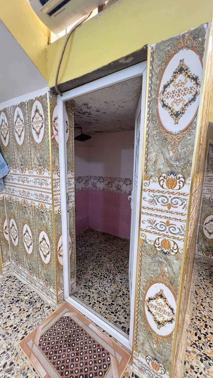 بيت للبيع في منطقه ام عضام زراعي علي راضي شارع رقم 10 نضيف كلش غرفتين وصاله واستقبال ومطبخ حار ومطبخ بارد وصحيات داخلية وخارجية ومناقصة شي السعر خاص على الواتساب ***********
