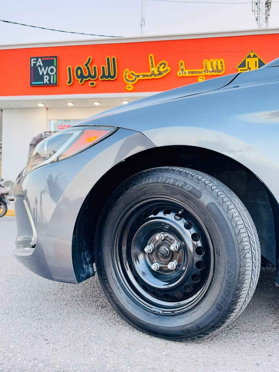 السلام عليكم النترا موديل 2018 وارد امريكي بيها جاملغ امامي وبنيد بدون اي دواخل وباقي السياره كلها ليبل واحد ومكفوله وجاهزه من تخم تاير من حداديه امامي خلفي مكينه وكير 2000 دوش رقم واسط مشروع وطني مكان السياره بواسط السعر 98رقم التليفون ***********
