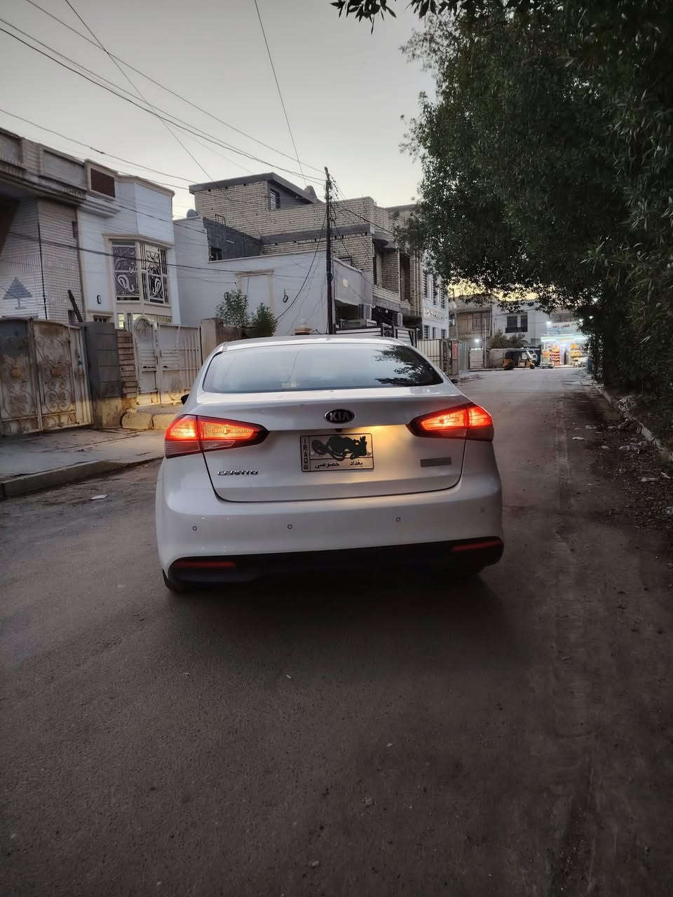 سلام عليكم سيراتو ١٨ بغداد
🌲ماشية 100km 

 🌲المواصفات تبريد قطعتين

🌲شفتات ستيرن

🌲حساس امامي خلفي

🌲تحكم استيرن فول

🌲مري شفط

🌲 اشاير بل مري

🌲شاشه +كامره

 🌲ويل كب5

🌲 ٣ انضمه قياده يكو سبورت نورمان

🌲محرك١٦٠٠ 

🌲 ملاحظه

🌲سياره مكفوله عده بارد باب عكس سايق

🌲صدر امامي خلفي 

🌲باتري جديد 

سعر 147  وبي مجال 

رقم الهاتف ***********

سياره على وضعية شركة
