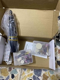 مبرد اظافر • ادوات تجميل