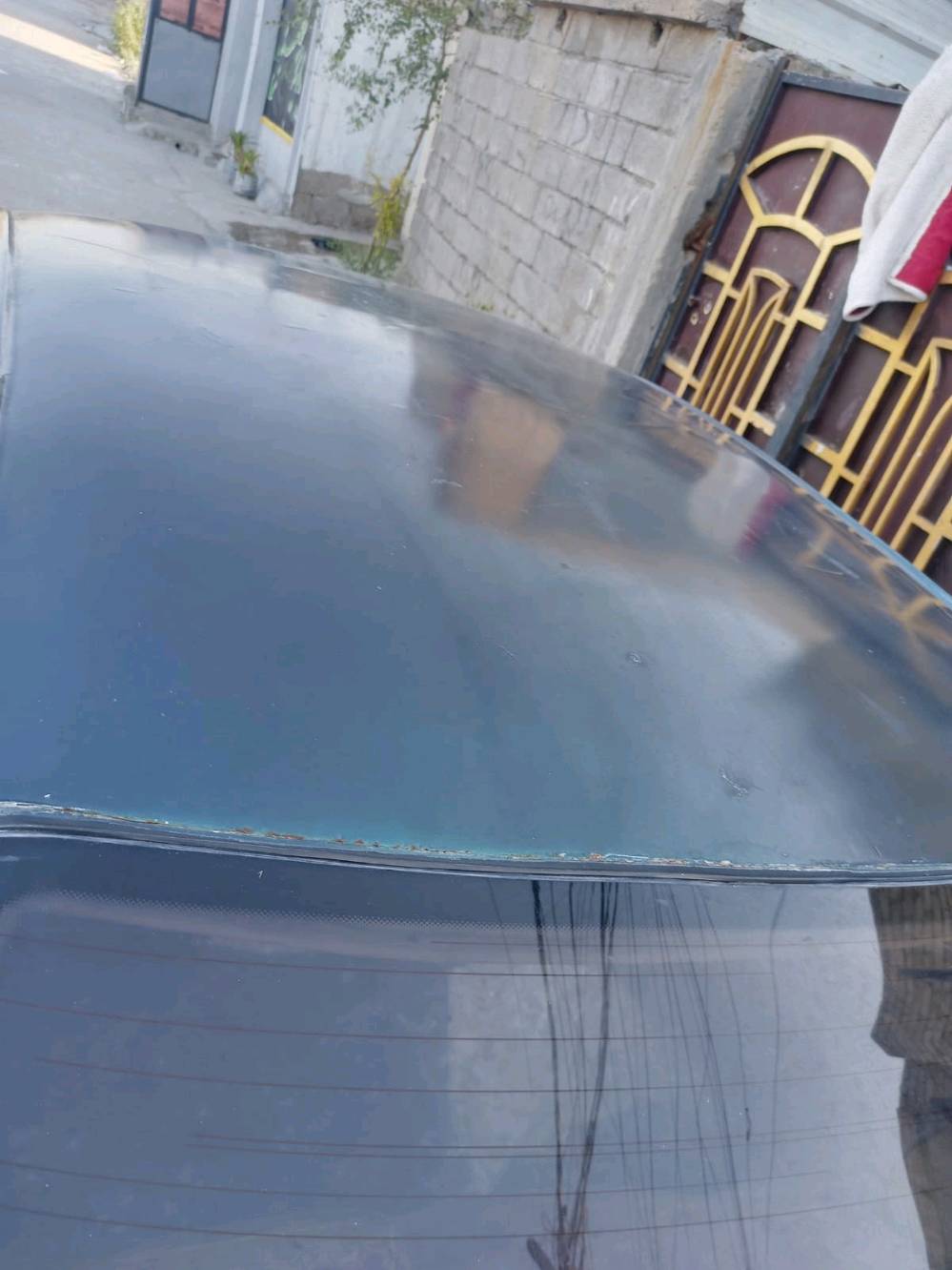 السلام عليكم 
سياره بطه موديل ٩٣ تحويل مباشر كفاله مكينه وكير والكص بي فطور قليله بل قماره
سعر السياره ٤٣ وبيها مجال للشراي مكاني بغداد وهذا رقم التواصل المباشر بي شريحه اتصال موجود و واتساب ايضاً +964 770 883 0783