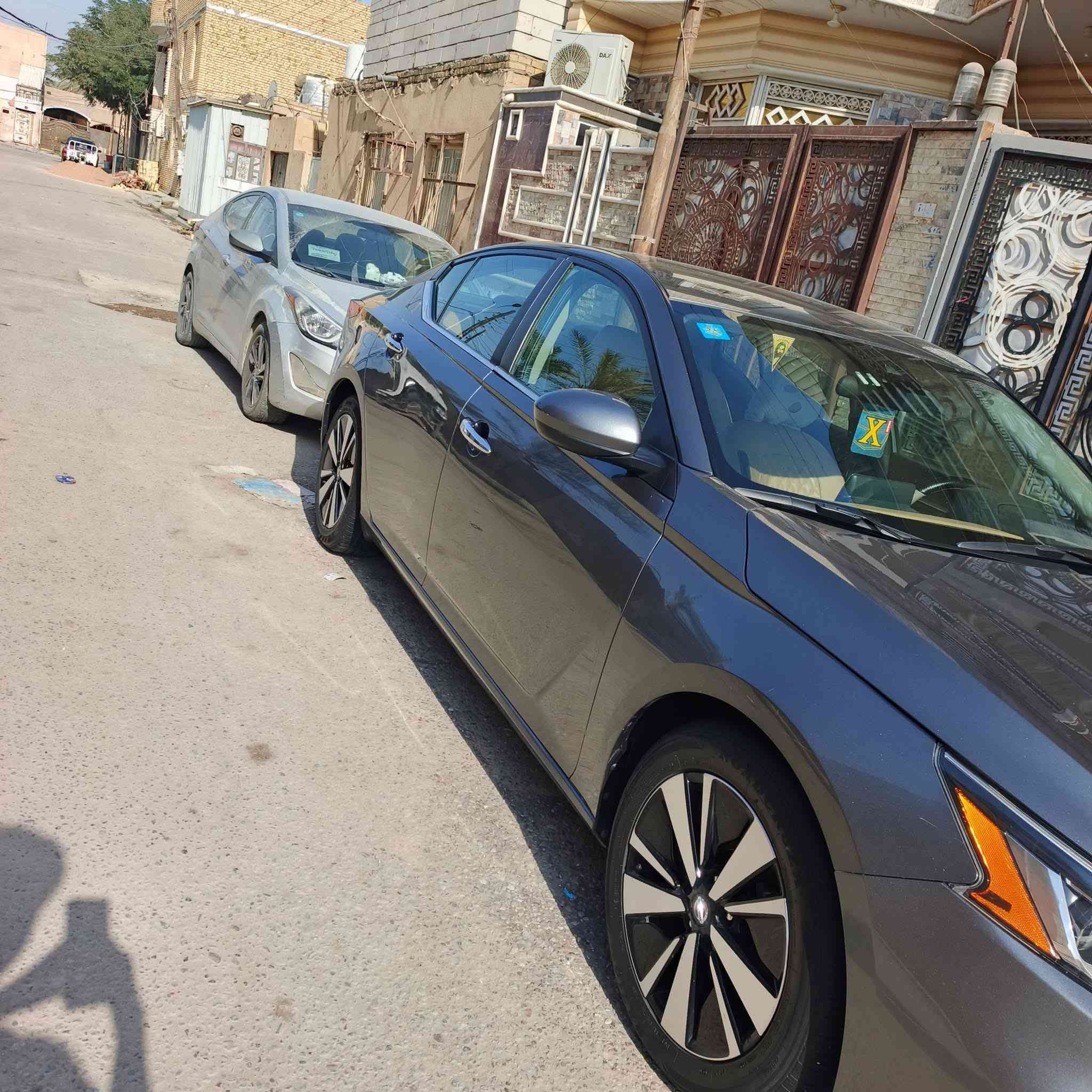 السلام عليكم
نيسان التما ٢٠٢٢
Sv
 مواصفاتها معروفه 
حساسات امامي خلفي
رادارات امامي خلفي
كشنات كهرباء
محرك 2500تنفس طبيعي 
شاشه كبيره
لايت زنون
ويل كب ١٨
ماشيه ٧٠الف
كير محرك تبريد كله كفاله
رقم ذي قار معوقين 
 بدون حادث تقرير تعمل وتسير 
١٤٣وبيها مجال 
ترهم مراوس
***********
