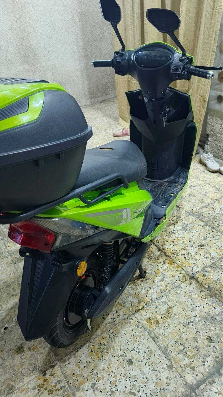 سكنس شحن
6 بطاريات كبار
سرعه 60 حقيقي
نظام سرقه وتشغيل عن بعد + 3 سرع 2 سويج
نظام R رجوع للخلف 
دراجه نظيفه ومابيها اي نقص
السعر 450 وبيها مجال بدون كسر 
مكان بغداد البلديات


**إذا كنت صاحب هذا الإعلان وتريد حذفه لأي سبب، رجاءا أرسل رسالة إلى الدعم الفني**