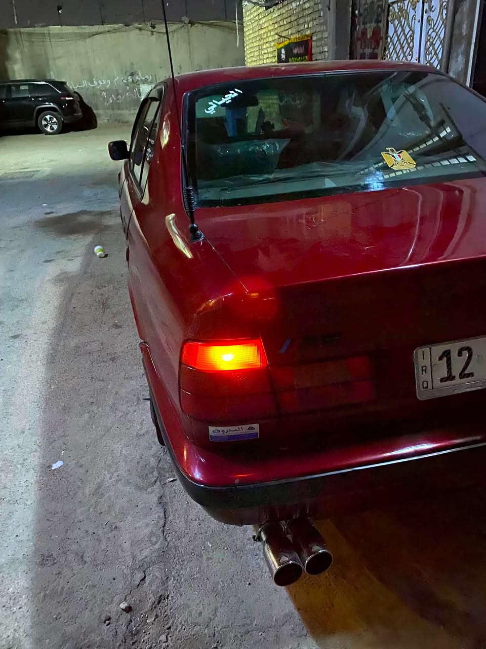 الوحش الألماني BMW  موديل 1991 سياره عل بلاد شرط سياره مصبوغه للجماليه رقم نينوى الدولي الجديد هزه جديده شرط التحويل سياره ما ناقصها برغي كهربائيات كله شغاله مكاني بغداد شارع حيفا ***********  السعر ٩٠ وبيها مجال
