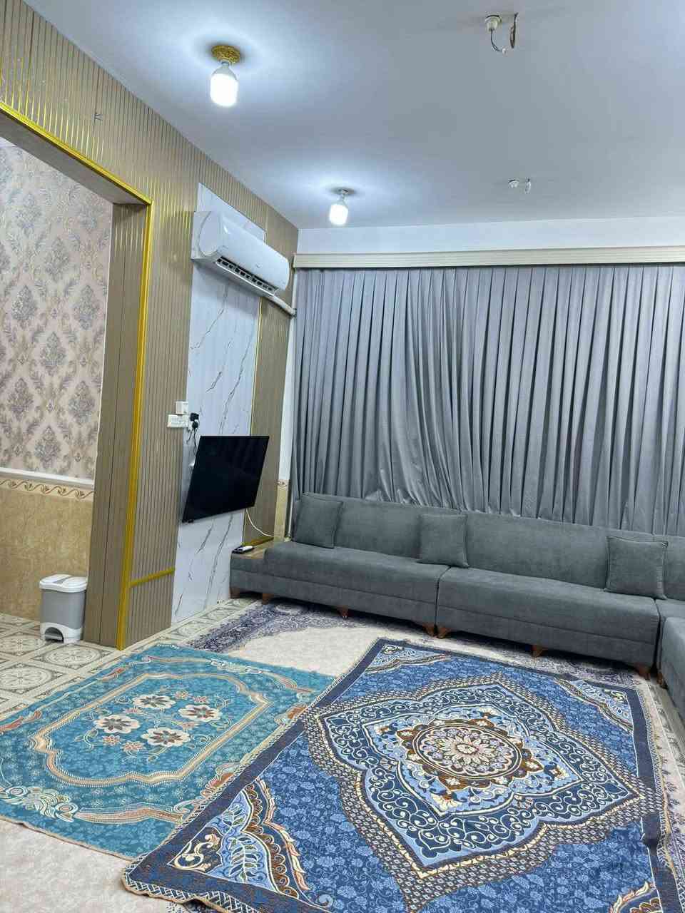 السلام عليكم 
بيت زراعي للبيع ٢٠٠م قرب سيد علاوي يم محلات ضياء العبساوي  
غرفتين وصالة ومطبخ وبراني وصحيات داخليه وخارجيه 
سنة البناء ٢٠١٥ بيت جدآ نظيف ومرتب يبعد عن الشارع العام ٥٠م 
السعر 105 مليون
***********
