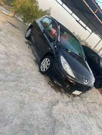 بيجو فرنسي ٢٠٠٦ رقم بغداد جاهزه لاخير مكينه كير تبريد حداديه شاشه السع...