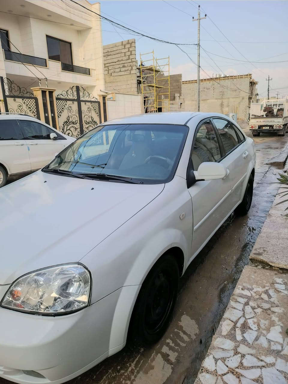 سياره اوبترا 2011 للبيع رقم بغداد خصوصي للسياره مقصوصه من لمري مصبوعه عام محرك وكيرجديد توماتيك سياره نضيفه وخير من الله *********** مكان لسياره الموصل مفرق تلكيف السعر60
