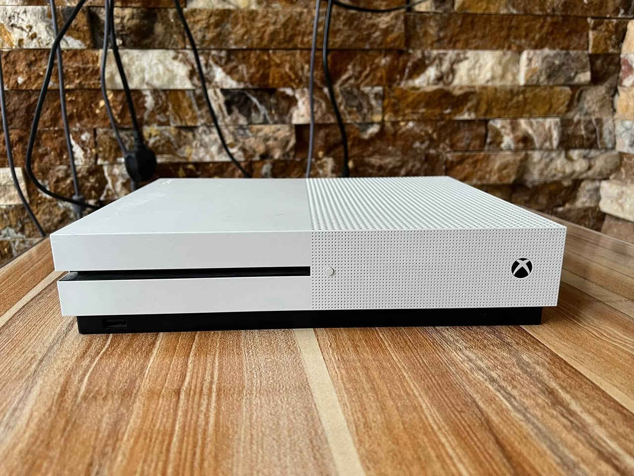 ون اس كامل ملحقات
حجم الهارد تيرا لا مفتوح ولا مصلح جوستك اصلية
الالعاب 
شادو  تومب رايد
كراند 5
فيفا 25
بيس 26
فول كايز
فورت نايت
السعر 170
موجود توصيل لجميع المحافظات


**إذا كنت صاحب هذا الإعلان وتريد حذفه لأي سبب، رجاءا أرسل رسالة إلى الدعم الفني**