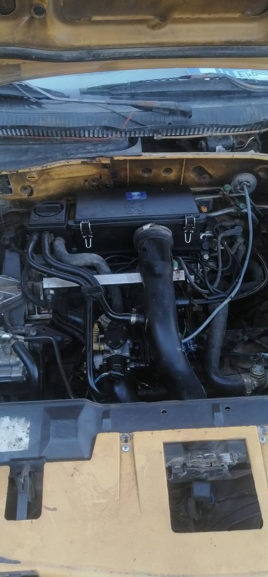 سمند موديل ٢٠١١ رقم بغداد احمر شرط التحويل مكاني بغداد الشعله *********** السعر ٢٥ وبيها مجال كير مكينه تبريد تخم تاير جاهزه كبل لشارع هيأ غرامه كله عليه
