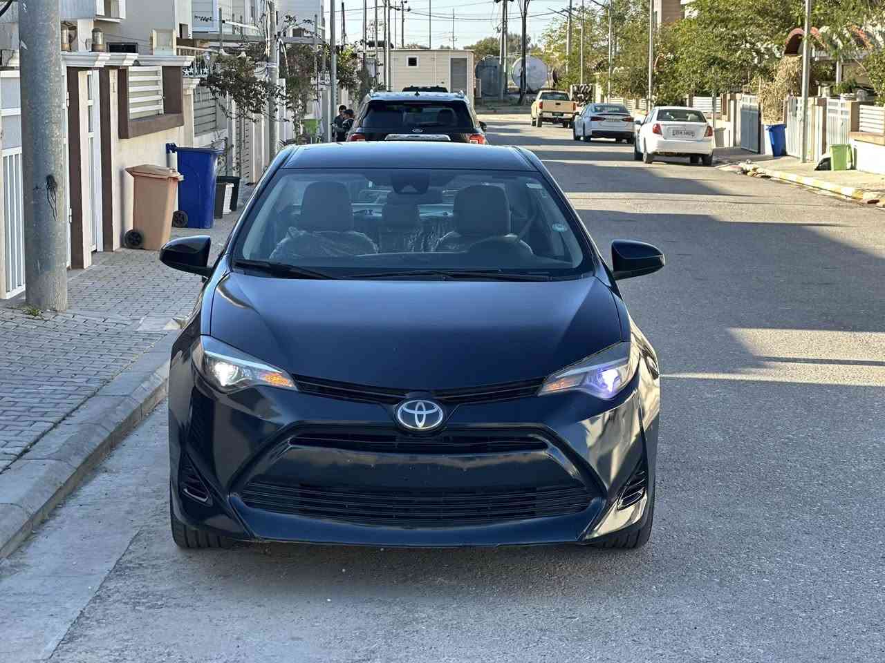 للبيع كورلا LE
السعر 123 بيها مجال 
***********
موديل 2018 
تحكم ستيرن 
تثبيت سرعه 
رادار بلادي 
حجر بلادي 
تايرات جديد 
وياله جديد SE
داخل لونين 
بدون ايرباك حادث بسيط
كير مكينه جديد
تبريد ثلج 
رقم أربيل تحويل ثاني يوم 
مكان السياره ديالى خانقين
