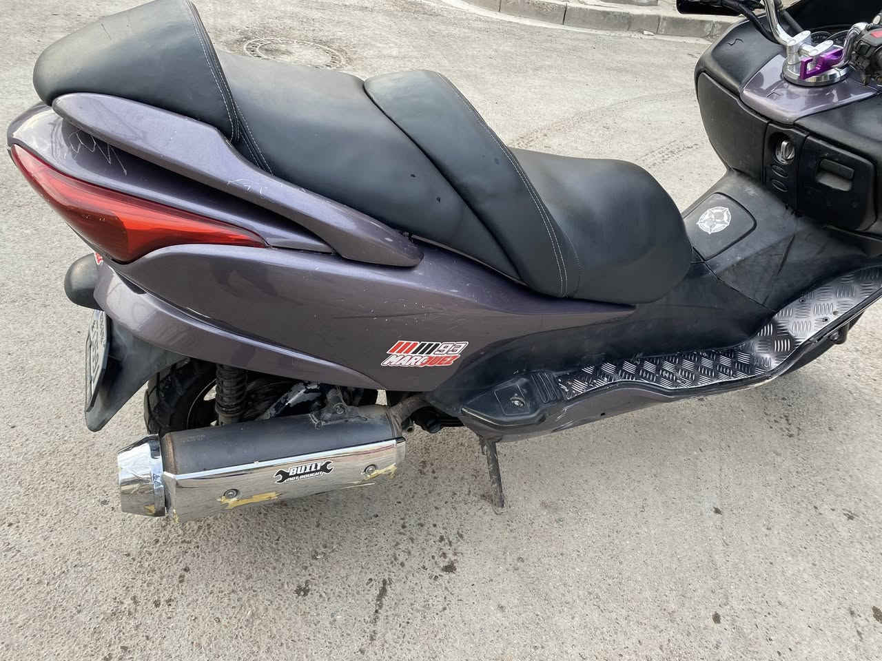 السلام عليكم فورزه ياباني 8/0 عميه بلادي بصمه كلشي شغال بيه تخم تاير جديد للبيع او مراوس بدراجه اصغر السعر مليون و100 بلكراده ***********
