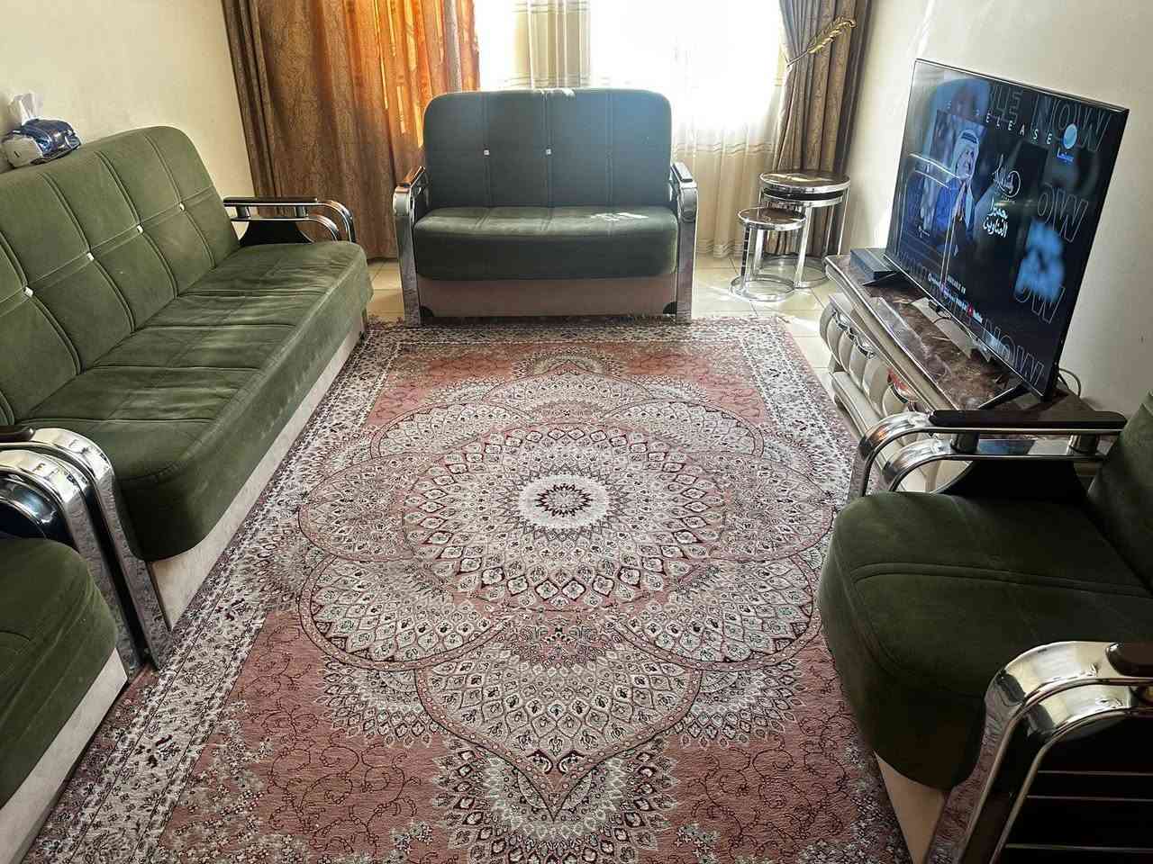 تخم تركي ماركه ٧ مقاعد الاسفنج بولستر طبي يتحول مخزن وغرفه تركيه جدا نظيفه وميز طعام تركي السعر كولهن ب ٤٥٠ الاستفسار واتساب ***********
