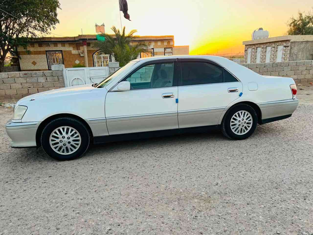 ملكة دخول كارتون زيرو فول مواصفات
كصة جنطة متوم ارقام وسنويه طبق الاصل عظم عاج مكينه وكيرD4 الكبير 4 دكم فول برده خلفيه ستيرن كهربائي اربع كشنات كهربائية دواخل كارتون حداديه ورده وكدام جديده تخم تاير جديد تبريد ثلج شرط ثلاجه خلفية كهربائيات كله شغالة 
سيارة ماناقصة برغي وجاهزه من جميع النواحي 
السعر 35 وبيه مجال 
مكان الشطره ***********
