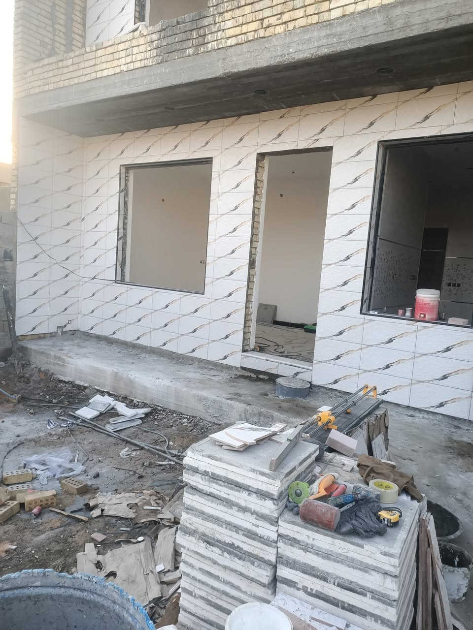 ابو عادل المصري لتركيب جميع انواع السيراميك والبورسلين والمرمر والكاشي تسلم هندسي والتزام بالعمل شغل ليزردرجه أولى ***********متفرغ حالياً
