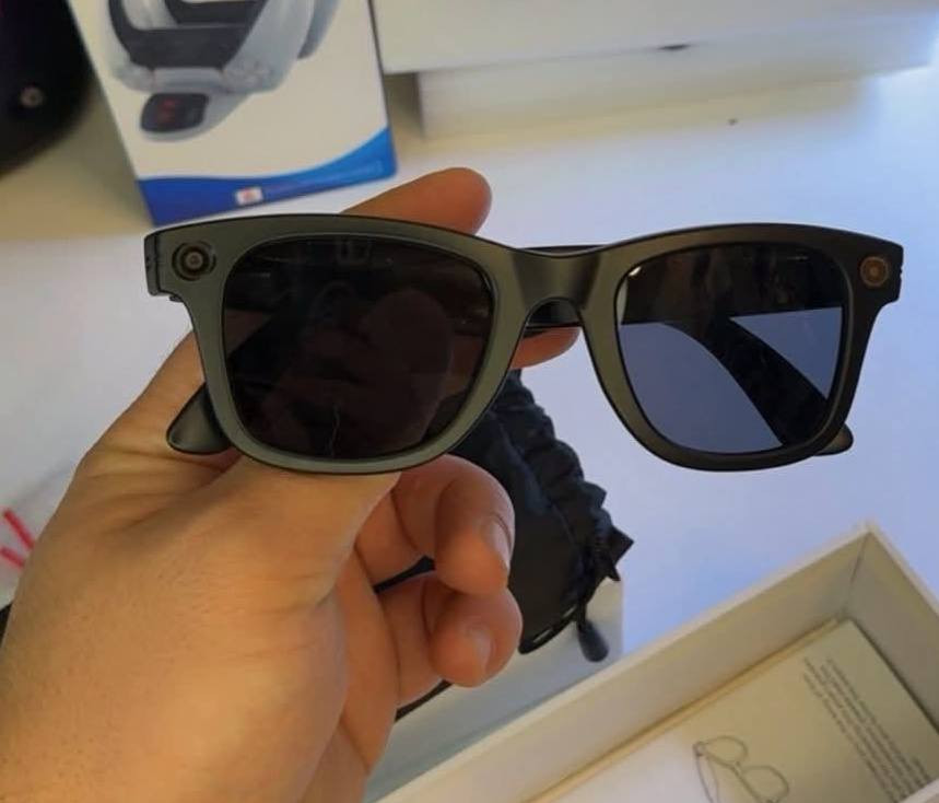 نظارات بهذا الشكل بيها كامرا تصوير وبلوتوث وسماعات وكلشي وكلاشي مزاد من 30 وزاده الله من زاد


**إذا كنت صاحب هذا الإعلان وتريد حذفه لأي سبب، رجاءا أرسل رسالة إلى الدعم الفني**