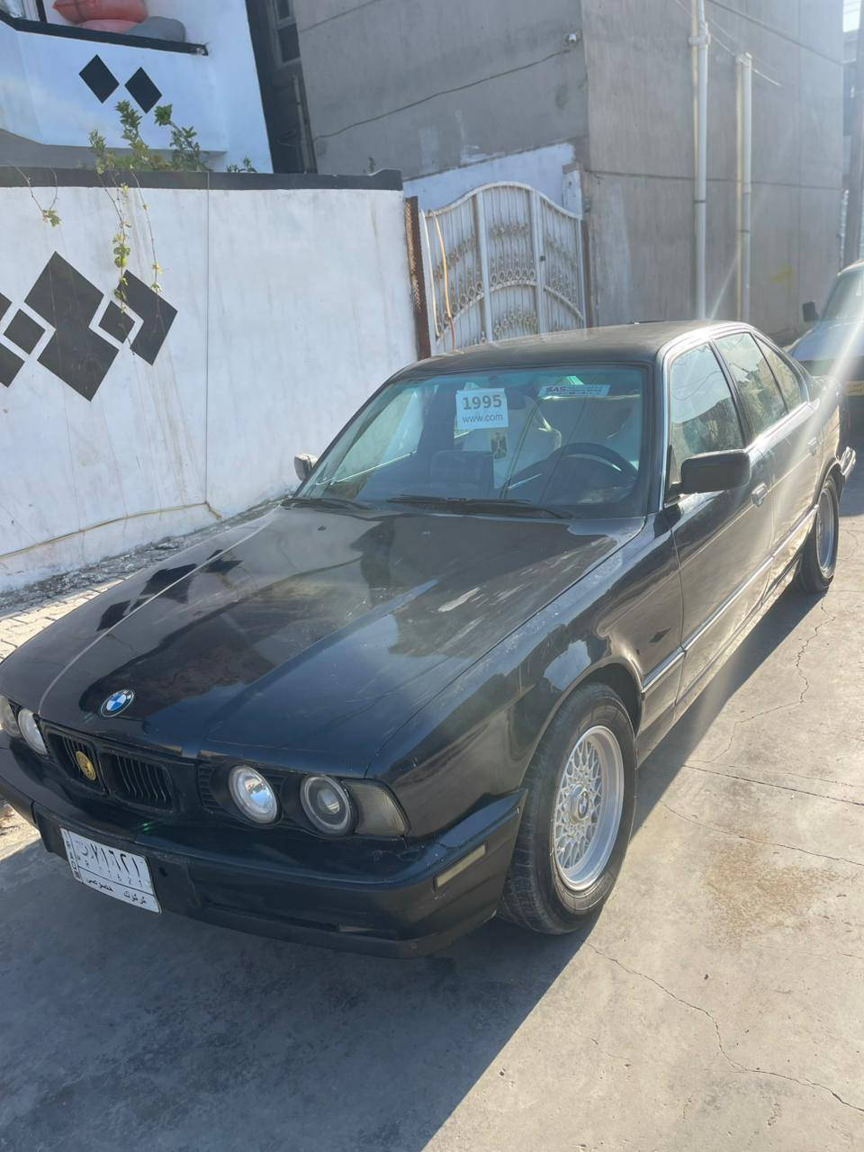 سلام عليكم بي، ام ٥٢٥ اصل فصل موديل، ١٩٩١ رقم كركوك تحويل، ثاني، ويم دفتر بانزين   تخم  تاير، جديد باتري، زنون سمعات كلو جديد شاده  صبغ جماليه، محرك كبس، عدل  كير اتو السياره خير، من الله السعر خاص او اتصال *********** *********** مكان السياره كركوك
