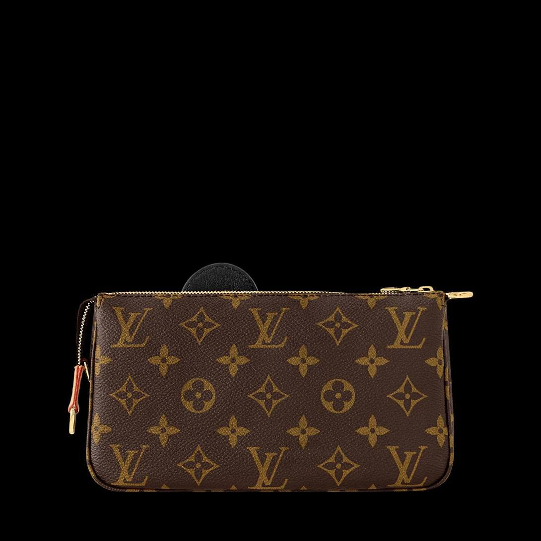 لأصاحب الذوق المتفرد المميز 💯 حقيبة لويس فويتون بالتعاون مع الفنان تاكاشي موراكامي (Louis Vuitton x Takashi Murakami Pochette Accessoires).

المواصفات والتصميم 
♦️النقشة: قماش مطلي بنقشة Monogram الكلاسيكية من لويس فويتون.
♦️التصميم الخاص: تتميز بطبعة ثلاثية الأبعاد لشخصية الباندا الكرتونية الشهيرة (Panda Chan) بألوان زاهية ومبهجة.
♦️البطانة الداخلية: تأتي ببطانة مصنوعة من المايكروفايبر بلون وردي فاقع جذاب (Hot Pink).
♦️الإكسسوارات: سحاب وإغلاقات معدنية مطلية باللون الذهبي.تعتبر هذه القطعة من الإصدارات الحصرية والمحدودة جداً للدار والتي تجمع بين الفخامة والفن المعاصر
.
.
الاعتماد كارت اسيا او تحويل سوبر كي 
#تابع_منشورات_الصفحه


**إذا كنت صاحب هذا الإعلان وتريد حذفه لأي سبب، رجاءا أرسل رسالة إلى الدعم الفني**