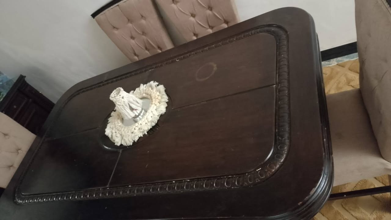 غرفة نوم نضيفةوميزطعام كامل


**إذا كنت صاحب هذا الإعلان وتريد حذفه لأي سبب، رجاءا أرسل رسالة إلى الدعم الفني**