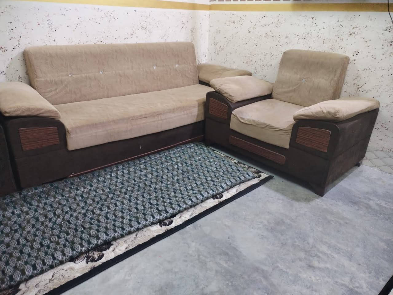 سلام عليكم قنفات للبيع نضيف مال بيت السعر 150  او بي مجال


**إذا كنت صاحب هذا الإعلان وتريد حذفه لأي سبب، رجاءا أرسل رسالة إلى الدعم الفني**