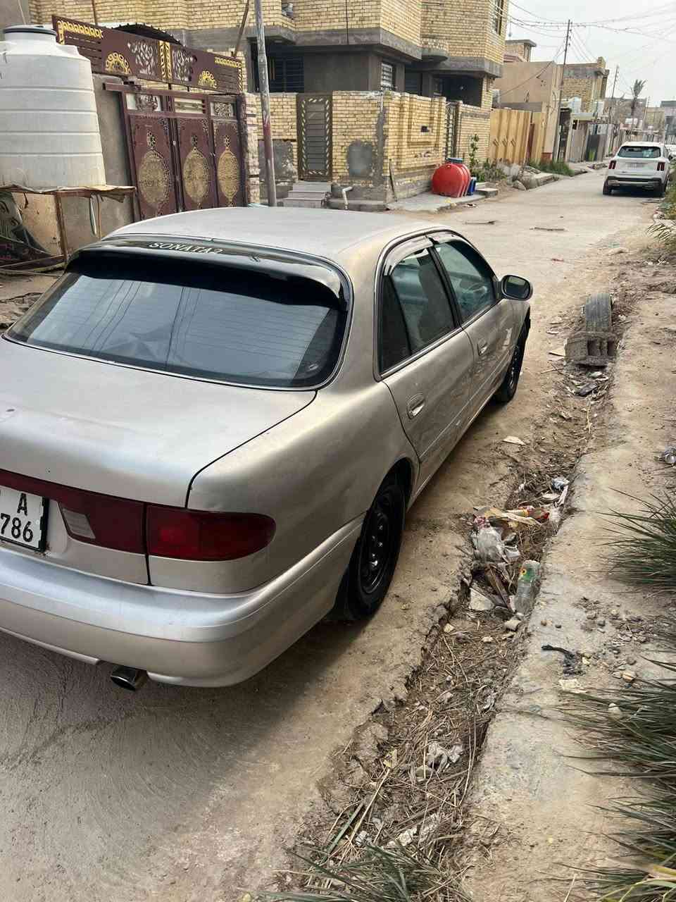 سوناتا2 موديل 94 السنويه 2030 شرط التحول تخم داير جديد السياره احله من الصور بيها تنقيص دهن تبريد عاطل الفان شغال وبيها كبريسر شغال  السعر 35 وبيها مجال اني مكلف بل نشر هاذه رقم صاحب الصياره بسمه/*********** مكان السياره الناصريه الرفاعي مكينه مفتوح كير عادي
