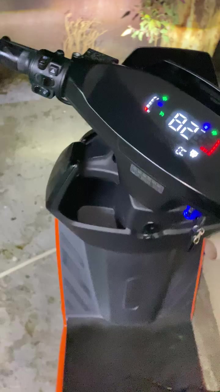 سلام عليكم دراجه لبيع شحن دراجه ستعمال شهر فقط دراجه اني انطي بيه ضمان سنه.لين جديده   دراجه ترجع بك و بيهه مثبت سرعه و بيهه وضع سبورت تشغيل عن بعد و لايت عالي ناصي بيههه أهواي مواصفات حلوه و سعر مليون و ميه قفل قفل 🔏 رقم *********** فقط واتساب ارد 🥰
