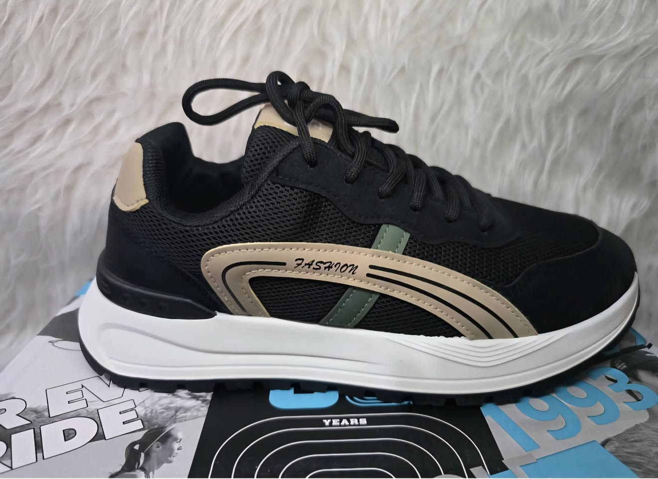 منو يريد هذني القطعتين 
أبيعهن على أول تم قطعتين ب20 ألف وتوصيل مجاني


**إذا كنت صاحب هذا الإعلان وتريد حذفه لأي سبب، رجاءا أرسل رسالة إلى الدعم الفني**