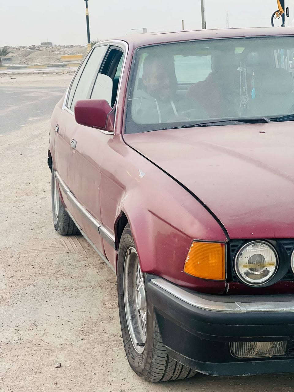 بي ام 735مكينه 8سلندر مسكر
السياره جاهزه من كلشي حداديه 
مكينه مكفوله 
كير مكفول 
حداديه جديده 
رقم بصره 
تخم تأيرات 
السياره موجوده بابو الخصيب السعر 55وبيه مجال 
للاستفسار اتصل ***********
