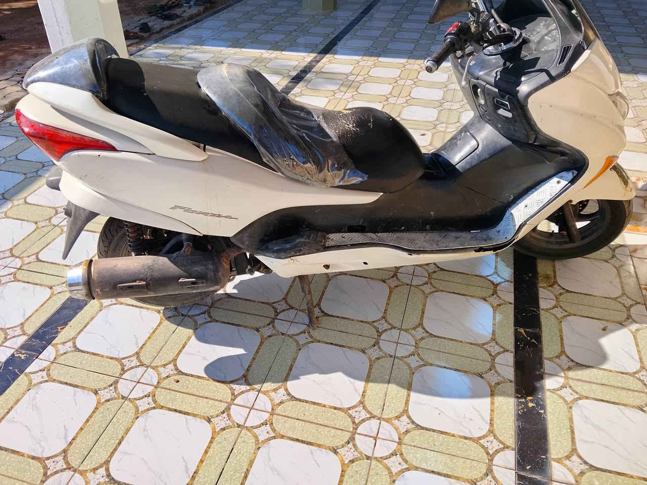 سلام عليكم دراجه فورزه 0/9البيع دراجه محرك مفتوح مره وحده  مكينه صافيه كلشي شغال دراجه قصه  دراجه متروكه كثر من5تشهر سعر550بيه مجال شراي يدلل مكان دراجه القرنه الثغر مامتواجد عله الفيس *********** او مراوس حسب القناعه بيراني
