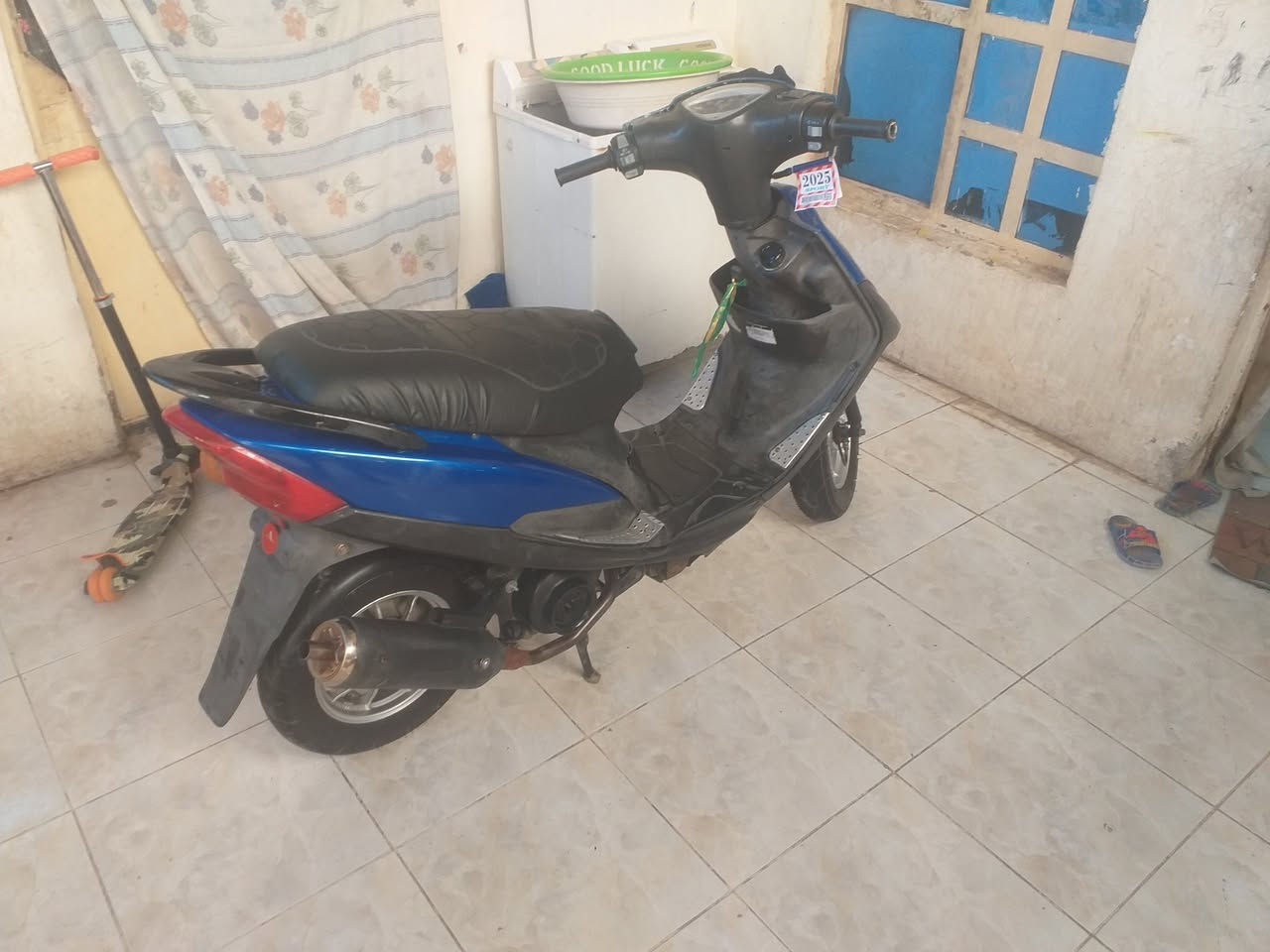 دراجه نظيف ماكس  مامفتو ح المكان بعقو به
سعر 450
***********🛵
