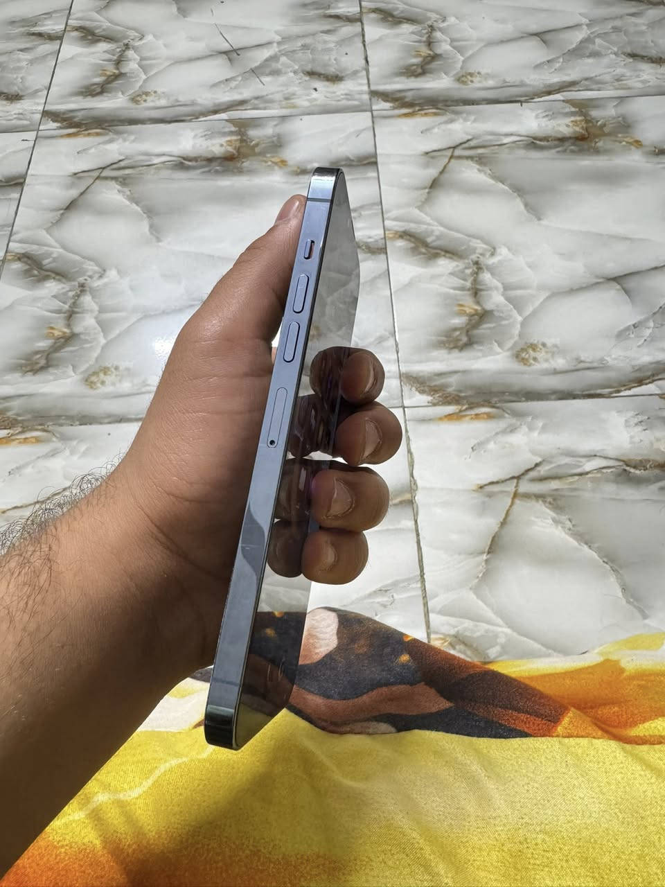 13برو ماكس
لون سمائي مميز

مكسور الضهرر فقط

شاشه او بطاريه او كامره (اصلي من ابلل)

فيس ايدي شغال كلشي شغال 

العنوان بغداد الشعب

رقم***********
